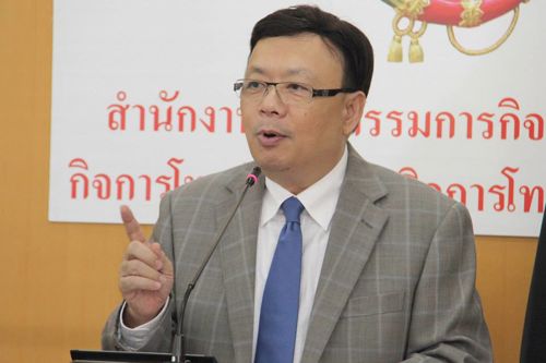 กสทช. ผ่านหลักเกณฑ์การประมูลคลื่น 900 MHz เน้นประโยชน์ประชาชนและรัฐเป็นหลัก พร้อมผ่านหลักเกณฑ์การเรียงช่อง ให้เคเบิ้ลทีวี และทีวีดาวเทียม ต้องนำช่องรายการทีวีดิจิตอลทั้ง 36 ช่องเรียงไว้ในลำดับที่ 1-36