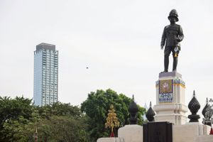 พิธีวางพวงมาลาถวายราชสักการะ เนื่องในวันคล้ายวันสวรรคต พระบาทสมเด็จพระมงกุฎเกล้าเจ้าอยู่หัว พุทธศักราช 2568
