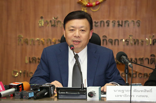 เลขาธิการ กสทช. เผยผลการหารือแก้ปัญหาทีวีดิจิตอลคืบหน้า 3 ประเด็น การชำระค่าประมูลใบอนุญาตงวดที่ 3 การขยายระยะเวลาใบอนุญาต และค่าเช่าโครงข่าย